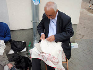 paraga embroidery office