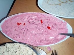 beetroot cashew yogurt salad microculturas